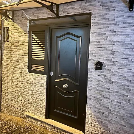 Pontenuovo 6e8 House דירה